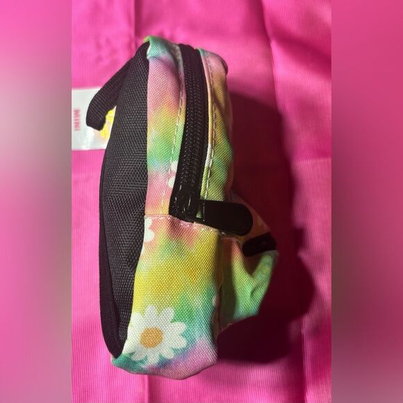 New Tie Dye Daisies Mini Backpack NWT Approximately 4” x 6” - Picture 4 of 5